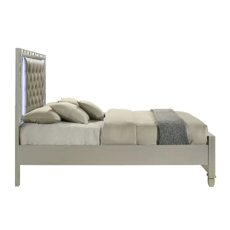 New Classic Furniture Deirde Gray And Sliver Bed with Tufted Headboard